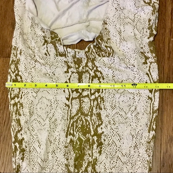 Snake Skin Backless Dress w/Hood - Picture 8 of 8